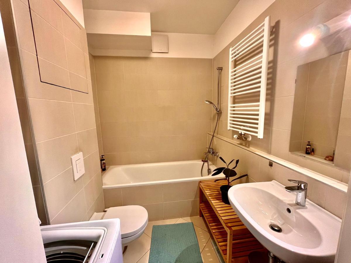 Marina Garden Apartment บูดาเปสต์ ภายนอก รูปภาพ